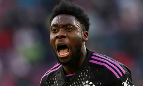 بايرن ميونخ يصدر إنذارًا "واضحًا" لألفونسو ديفيز