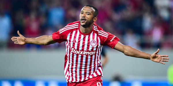 الكعبي يقود أولمبياكوس لتحقيق لقب تاريخي في دوري المؤتمر الأوروبي