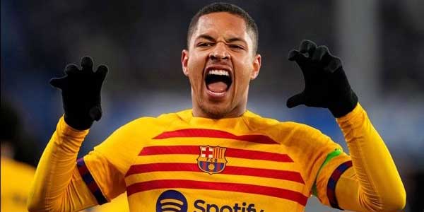 فيتور روكي ينتظر بفارغ الصبر قرار فليك بشأن مستقبله