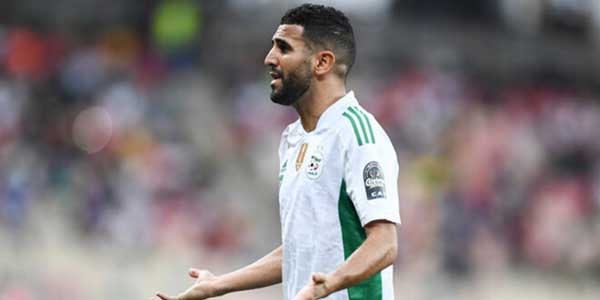 محرز يكذب مدرب الجزائر بعد إستبعاده