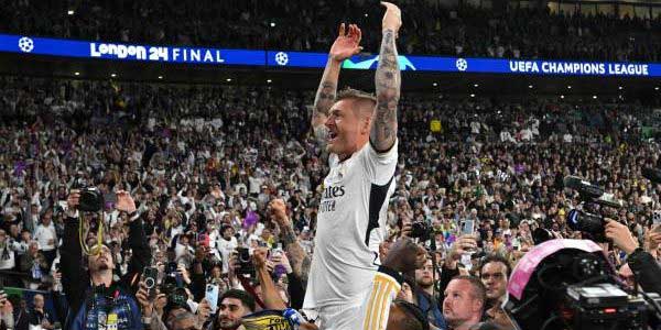 التاريخ يودع كروس يلقب دوري الأبطال