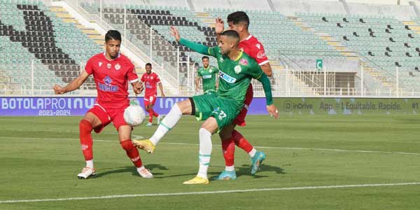 الرجاء ينتزع الصدارة من الجيش الملكي