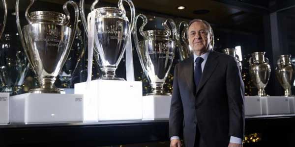 الكأس الخامسة عشر تصل متحف ريال مدريد