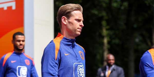 رسميًا استبعاد فرينكي دي يونج من قائمة هولندا لـيورو 2024