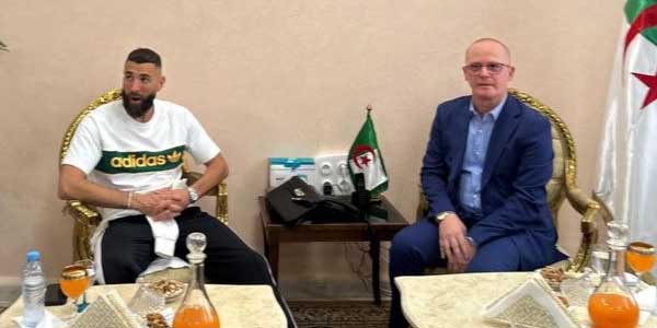 كريم بنزيمة يزور أصوله في الجزائر